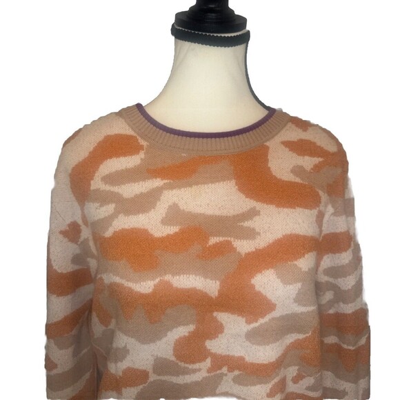 Women’s FATE Distressed ORANGE BEIGE Camo Crew Neck Pullover Sweater Sz Medium - Picture 3 of 12